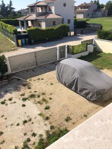 Comfortable vacation rental within walking distance of the sea