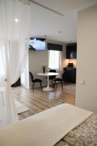 Relaxing City Breeze Apartment