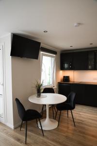 Relaxing City Breeze Apartment