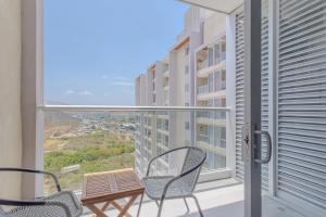 Comodo y Moderno Apto con Balcon Cerca al Mar