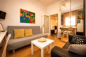 Art House by InFox Suites - City Center Retreat