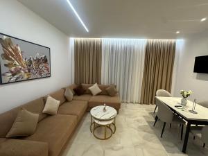 Top floor Apartment Iliria