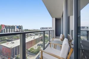 An elevated Wynwood retreat with rooftop pool