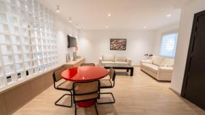 Lake City 1BR Design Apt · Berges du Lac