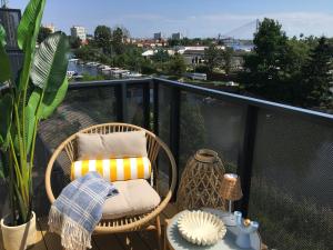 Apartament Motława Marine Holiday Gdańsk -50m 2 -winda -balkon-PARKING GRATIS -Business stays