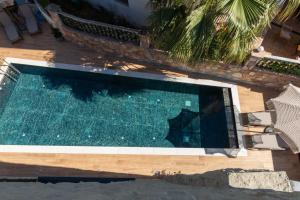 Monarc Hotel