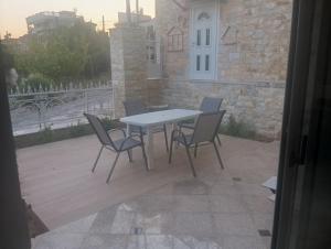 stavros house byzarkco