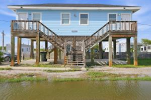 Beachside 1BR Studio Sleeps 4 & Near North Beach