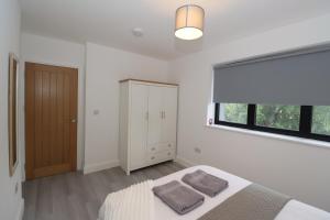 Luxury 3 Bed House - 5min walk to Meridian Water