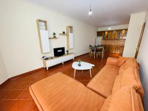Suny Apartament near city center