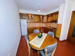 Suny Apartament near city center