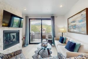 Modern Mountain Nest