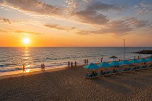 Luxury Beach Apartment in Cavalo Preto Condominium