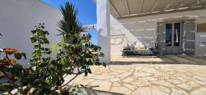 Alia, Seaside Residence