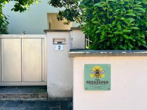 The Beekeeper, country escape with terrace & bike room near Parma