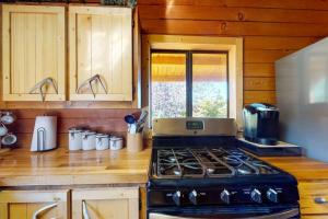 Cougar Canyon Bunk House