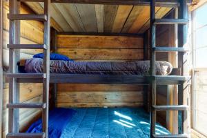 Cougar Canyon Bunk House