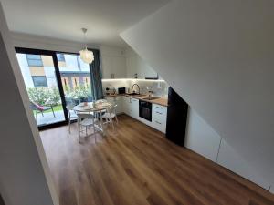 Bałtycka Oaza Jastrzębia Góra - Apartament z ogródkiem, Basen, Sauna, Jacuzzi