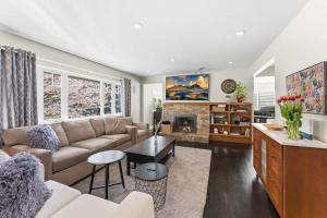 Bright Coquitlam Home & Spacious Backyard