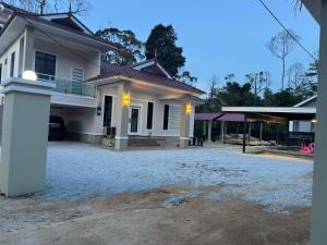 Private Pool Homestay Kota Bharu 3 Bilik Tidur Muat 12 Tetamu