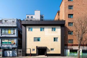 ARCO House