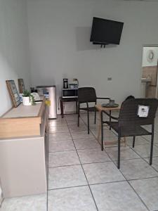 estudio privado en el centro de Santa Ana