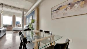 Sleeps 8 I DTown Urban Loft I Walk to Conv Ctr