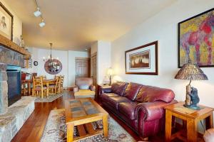 EagleRidge Lodge 200