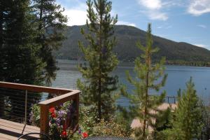 Davis Cabin, Historic Charmer