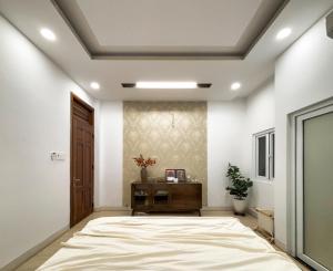 Owls Night Homestay Metro