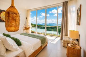 Villa Anna Emilia Seaview airport pick up