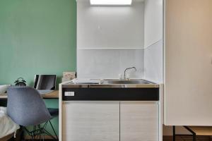Modern Living Tokyo Komagome 406 a compact studio at excellent location
