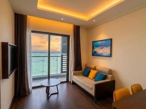 Ocean View Apartments at The Sapphire Ha Long - Studio & 2BR