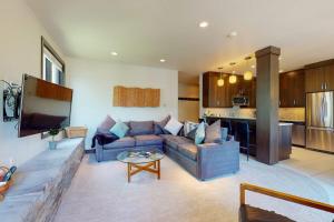 Sun Vail 24A