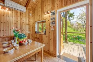 Enchanted Cosy Chalet Kalanka - Happy Rentals
