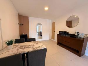 RA Suites