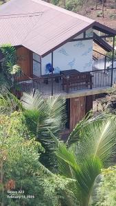 Beachfront AC Cave Cabin for 10pax
