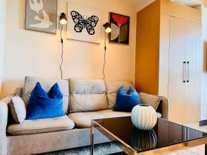 Cool Chic 1BR Uptown Parksuites Pay Parking T1 33K