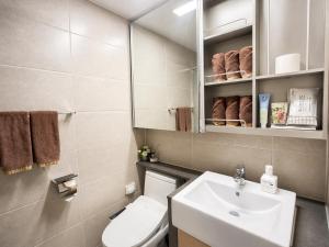 Value Stay Songdo 13층 공원뷰 루프탑 수영장 호텔침구 스마트TV 공항30분