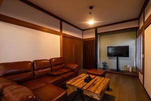 WARAKU Fujinomiya - Manga and Tea - Entire House for 5