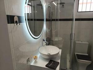 Dimos Luxury Apartments Loutra Oreas Elenis