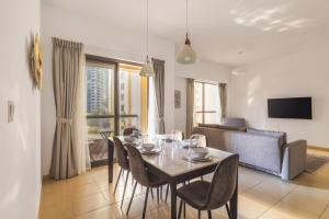 Beachfront JBR 2 Bedroom Apartment with Pool View