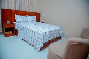 One bedroom 1