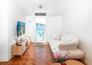 D&J Apartments