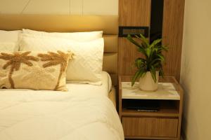 Vayavia-The Frame - Premium Stay, Perfectly Framed
