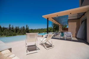 Villa Melia with scenic pool by PosarelliVillas