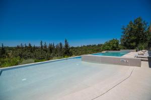 Villa Melia with scenic pool by PosarelliVillas