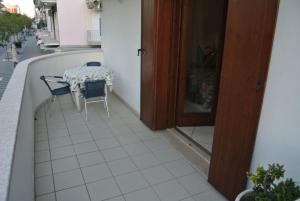 Cozy flat with terrace 200m from the beach