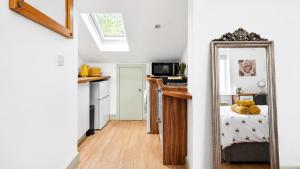 The Isabella Studio by Richmond Park