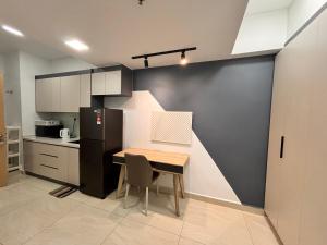 THE COLONY KLCC Suite service